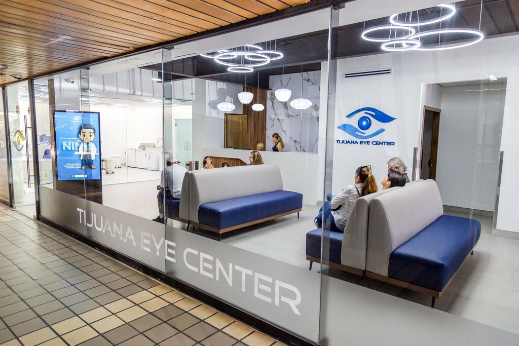 First-floor waiting area, reception desk and diagnostic examination suite